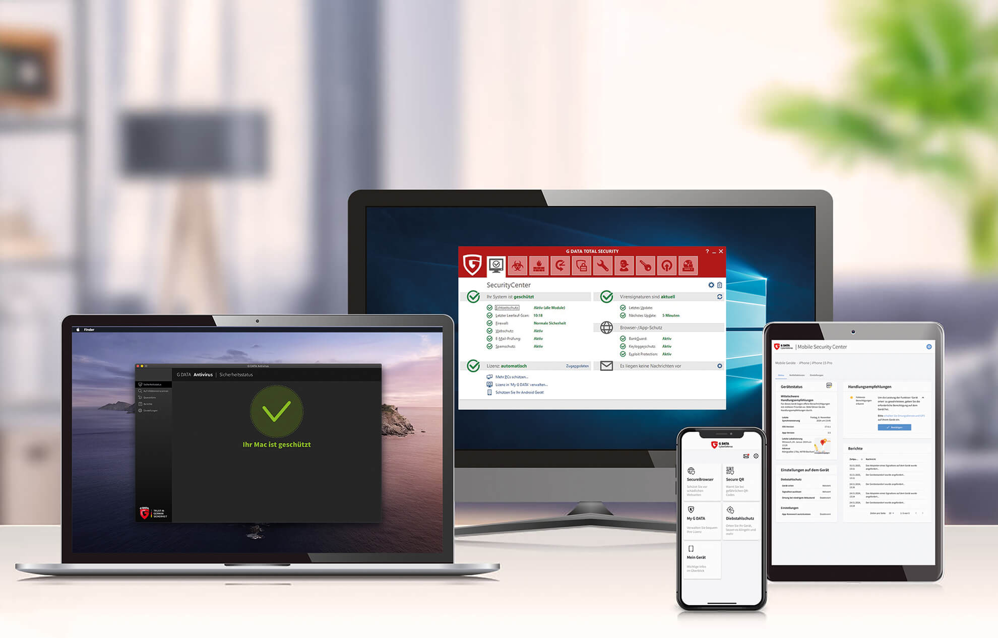 Abgebildet sind ein Macbook, ein Tablet, ein Smartphone und ein mittelgroßer Stand-Bildschirm. In den jeweiligen Displays sind verschiedene Software-Oberflächen der Sicherheitslösungen von G DATA dargestellt. Im Display des Stand-Bildschirms ist ein Ausschnitt des Dashboards aus der Software G DATA Total Security dargestellt. Das Produkt stellt den umfangreichsten Antivirenschutz aus dem G DATA Produktangebot für Privatkunden dar. In den dargestellten 10 Bereichen können Konfigurationen zum Antivirenschutz vorgenommen werden, um sich gegen Spyware, Trojaner, Spam und andere Malware abzusichern. Der ausgewählte Bereich zeigt an, dass es aktuell keine Gefahren und keinen Handlungsbedarf gibt. Im Bildschirm des Macbooks, Smartphones und Tablets sind Ausschnitte weiterer Produkte und Webportale von G DATA dargestellt.